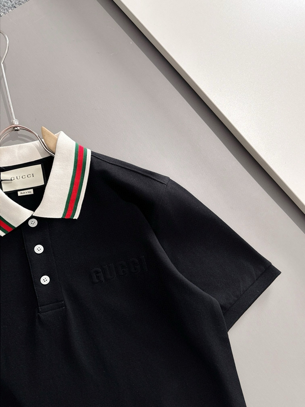 ブランドTシャツ側面デザイン